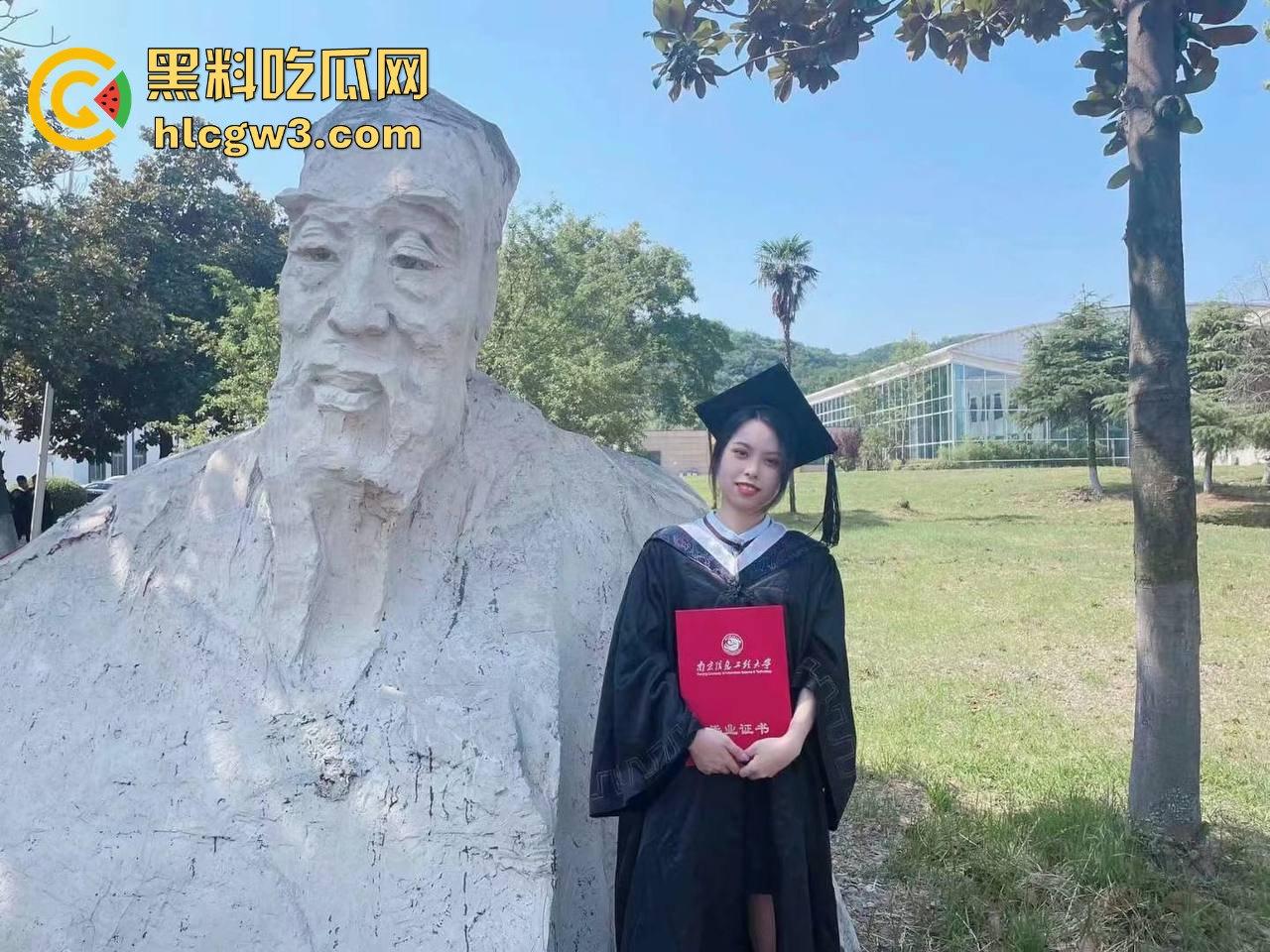 南京信息工程大学毕业妹子『江雅茹』 爱给男友发自拍抠逼视频，结果不小心流出骚话满屏直击灵魂！-1