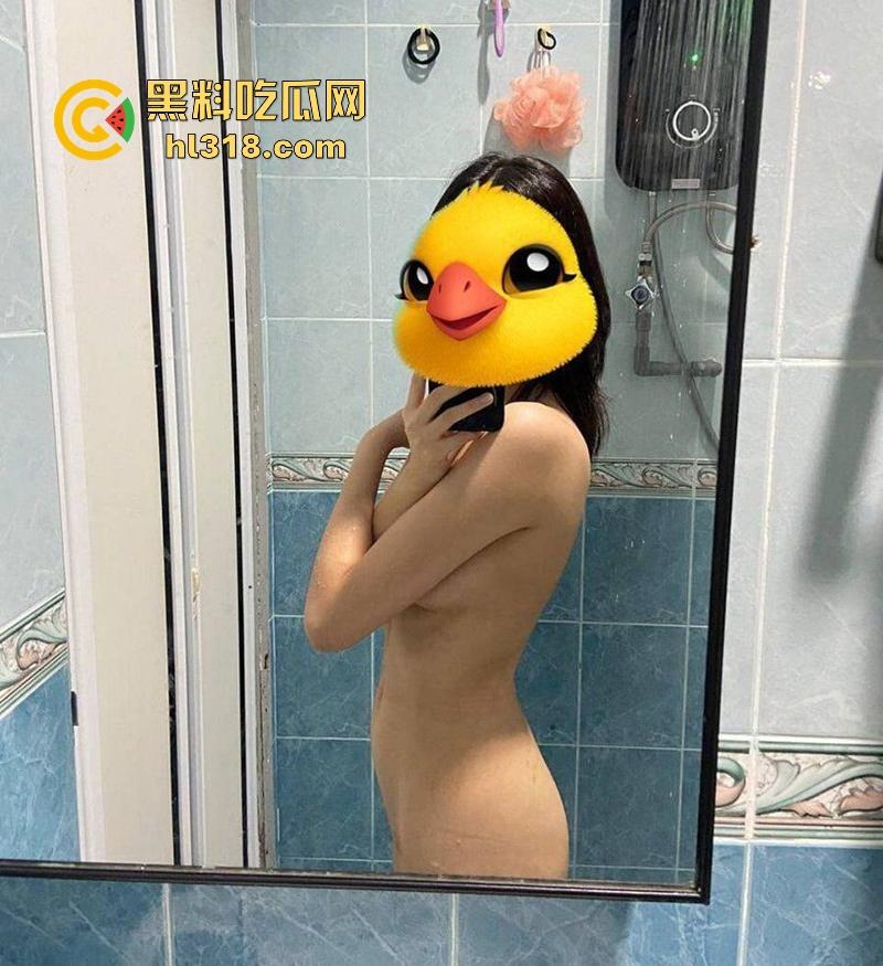 中山大学极品女大【肖雯慧】做爱视频流出，超性感酮体在镜前被多体位爆操，扒逼露奶扭动，堪称一绝！-6