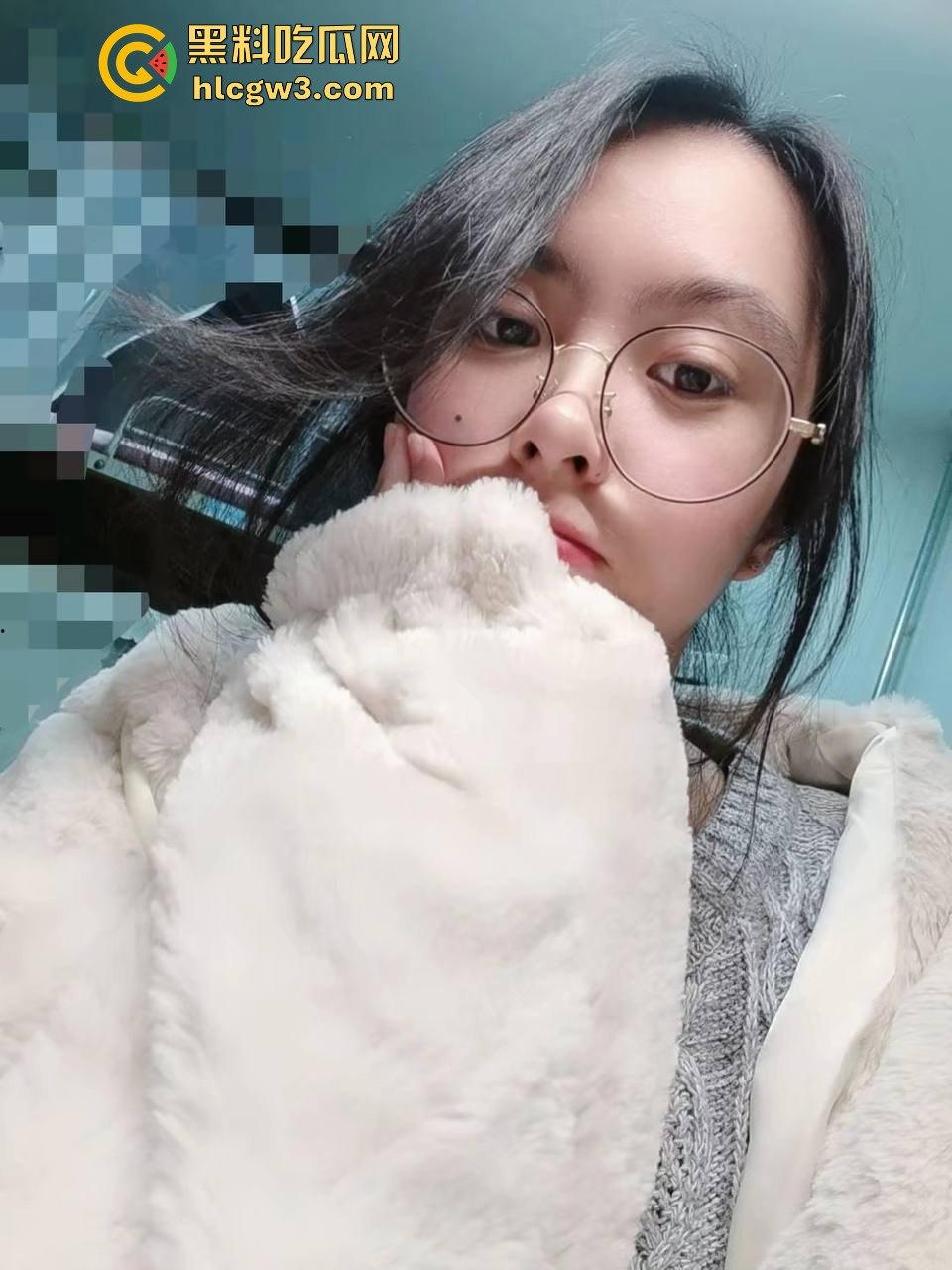 南京信息工程大学毕业妹子『江雅茹』 爱给男友发自拍抠逼视频，结果不小心流出骚话满屏直击灵魂！-7