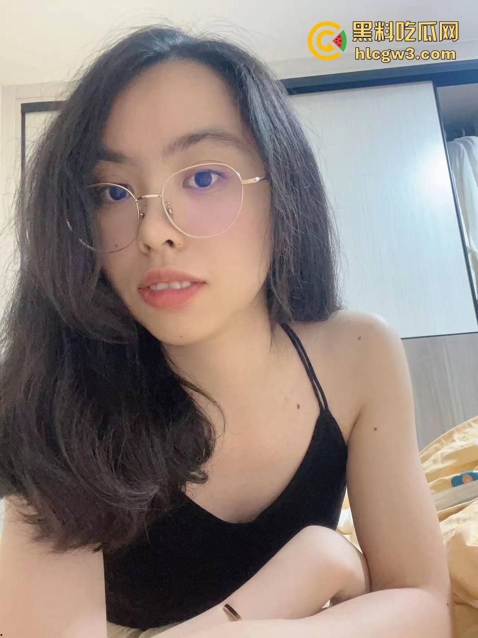 南京信息工程大学毕业妹子『江雅茹』 爱给男友发自拍抠逼视频，结果不小心流出骚话满屏直击灵魂！-8