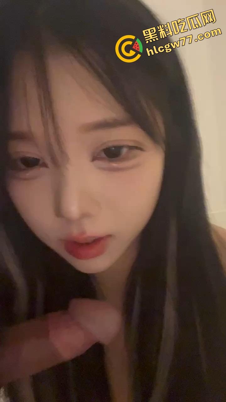 成都瑜伽老师白天教冥想,晚上解开腿自己送穴,骚妻身段像水蛇,老公轻度分享癖群里疯传!-6