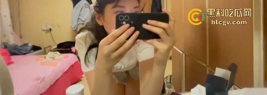 瓜友投稿火车车厢成爱巢！与大三学姐旅途中擦枪走火，触景生情车厢内缠绵难忘，如今只剩回味！-7