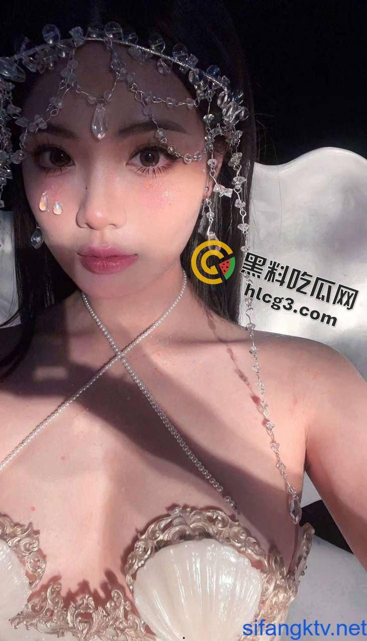 【校园秘闻】艺术学院大三舞蹈生情趣制服COS狂野性爱，姨妈期间高潮暴露！-10