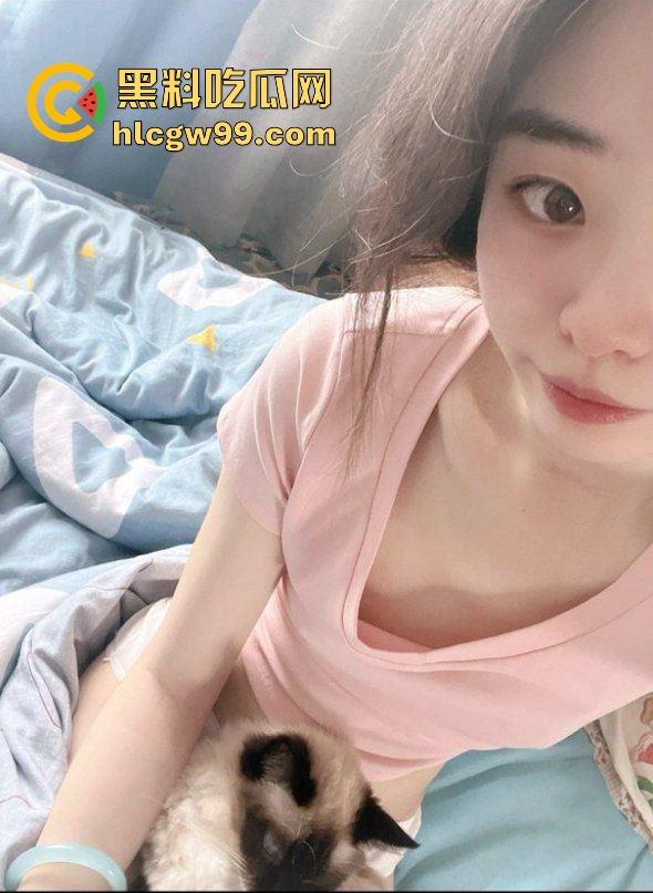 名表土豪大哥约炮肉感骚鸡【谭敏】清纯甜御模样却是精盆母狗,为了钱肉体交易射了满背!独家曝光流出!-1