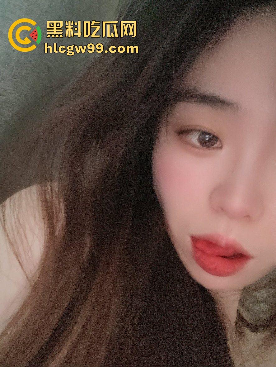 名表土豪大哥约炮肉感骚鸡【谭敏】清纯甜御模样却是精盆母狗,为了钱肉体交易射了满背!独家曝光流出!-2