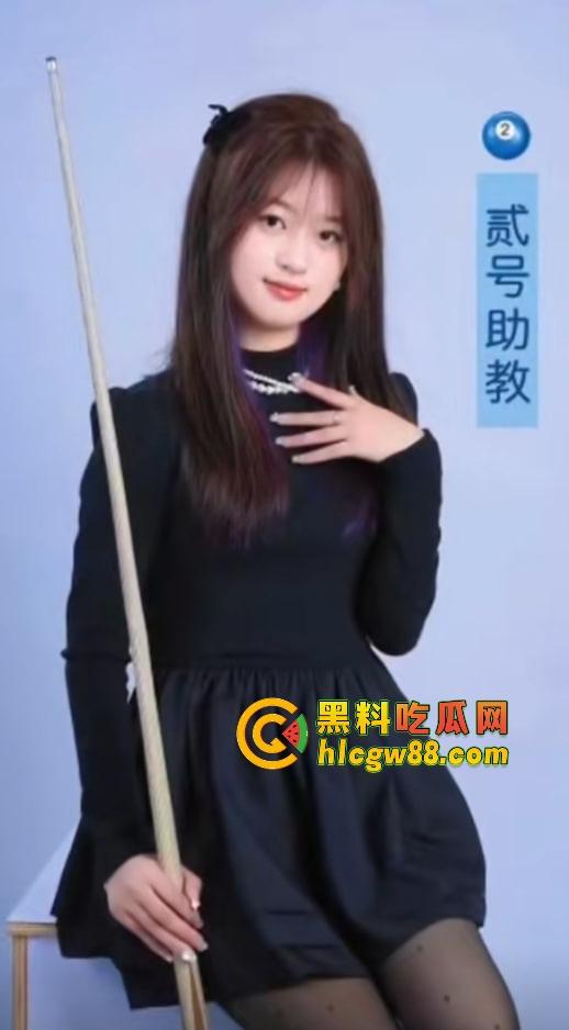 有钱人的快乐我们想象不到，陪玩8连发包厢猫抓人，1W充卡一杆球没打，全程不打球只玩女的！-9