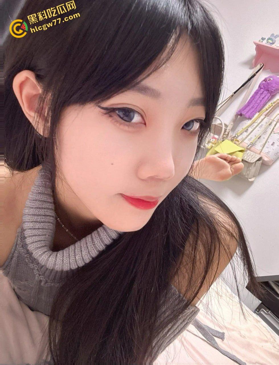 抖音【玉子玉子】清纯人设崩塌！私密自慰视频流出，甜美邻女变火辣尤物 !-3