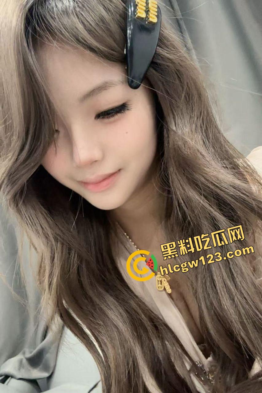 这次不是灌精了是灌奶茶 珍珠奶绿全都倒进逼里搅 吸管一插直接喝 甜到发骚羞耻感爆表！-3