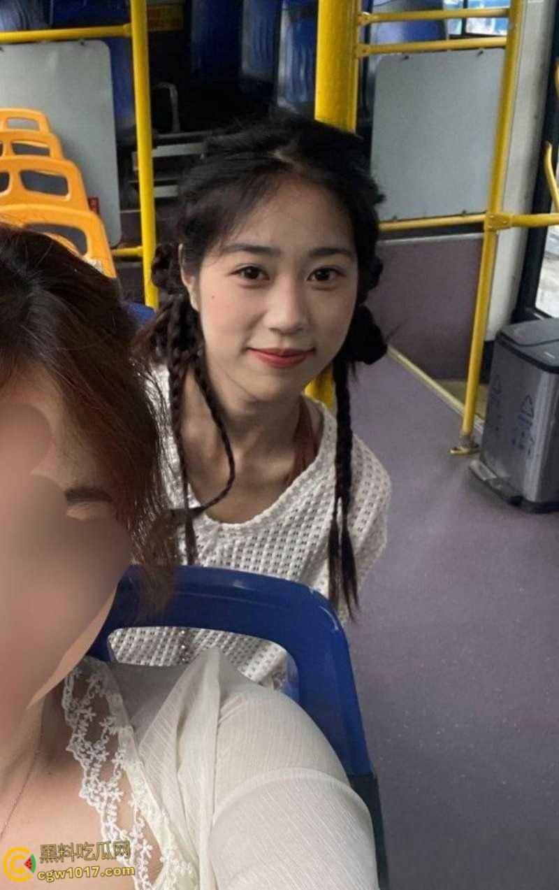 成都高颜值舞蹈老师【林渝】，难以抵抗金钱诱惑，堕落为金主性奴，胯下侍奉爆筋肉棒，口技十分了得！-2