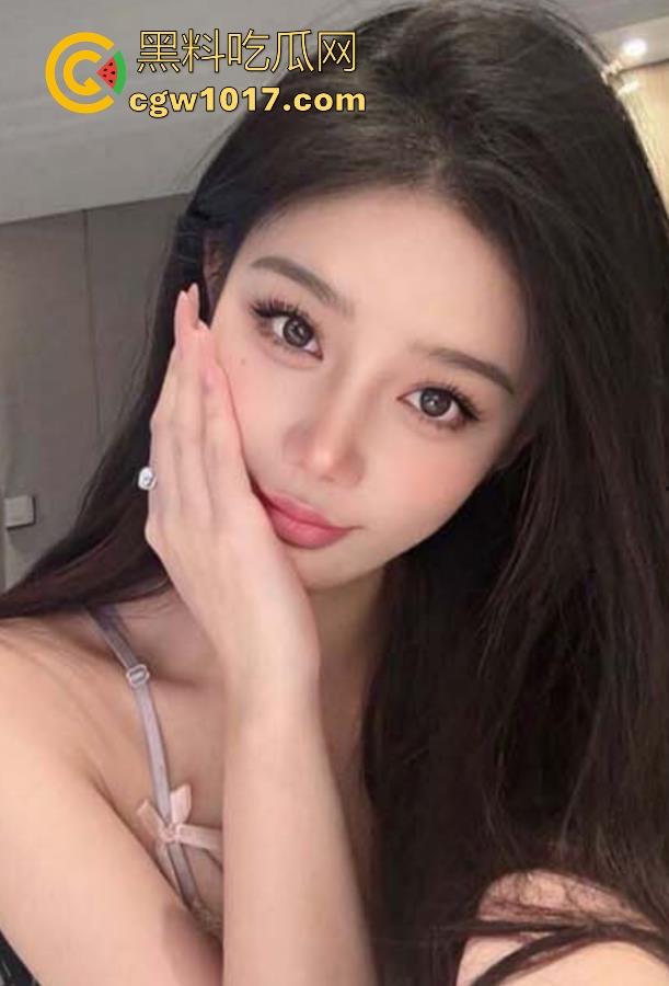 海角乱伦！趁姐夫出门颜射美女老师表姐，只顾淫叫完全把姐夫抛在脑后，无套猛操花式做爱，诱惑满满！-3