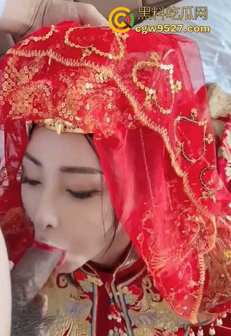 极品人妻熟女【半糖兔兔】新娘做爱视频，翘奶黑毛若隐若现，口交时眼神勾魂，性感身材与反差魅力让人血脉喷张！-6