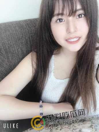 台湾松木科技员工【何雅婷】勾引上司 被男友爆出私密视频 童颜巨乳台妹 叫床都是嗲嗲的-3