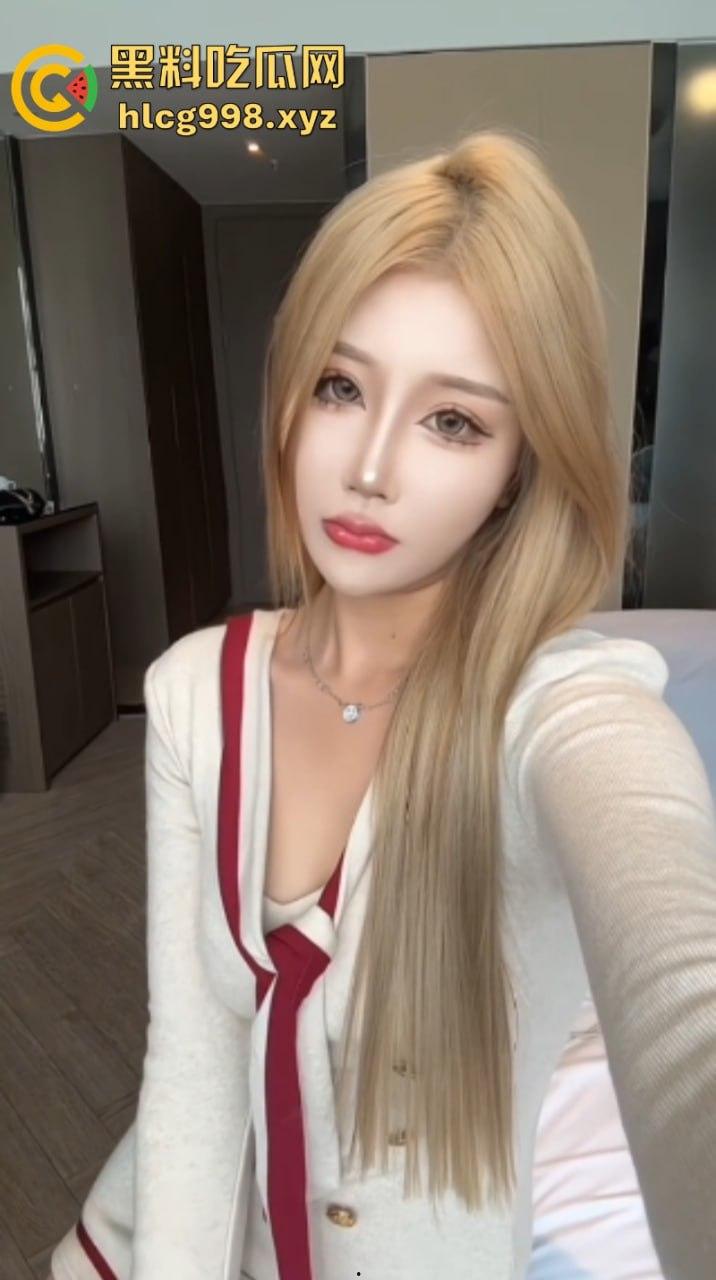 快手巨乳清纯萌妹子【倩倩耶】私下是性瘾母狗 主动要求拍摄性爱视频做收藏！-5