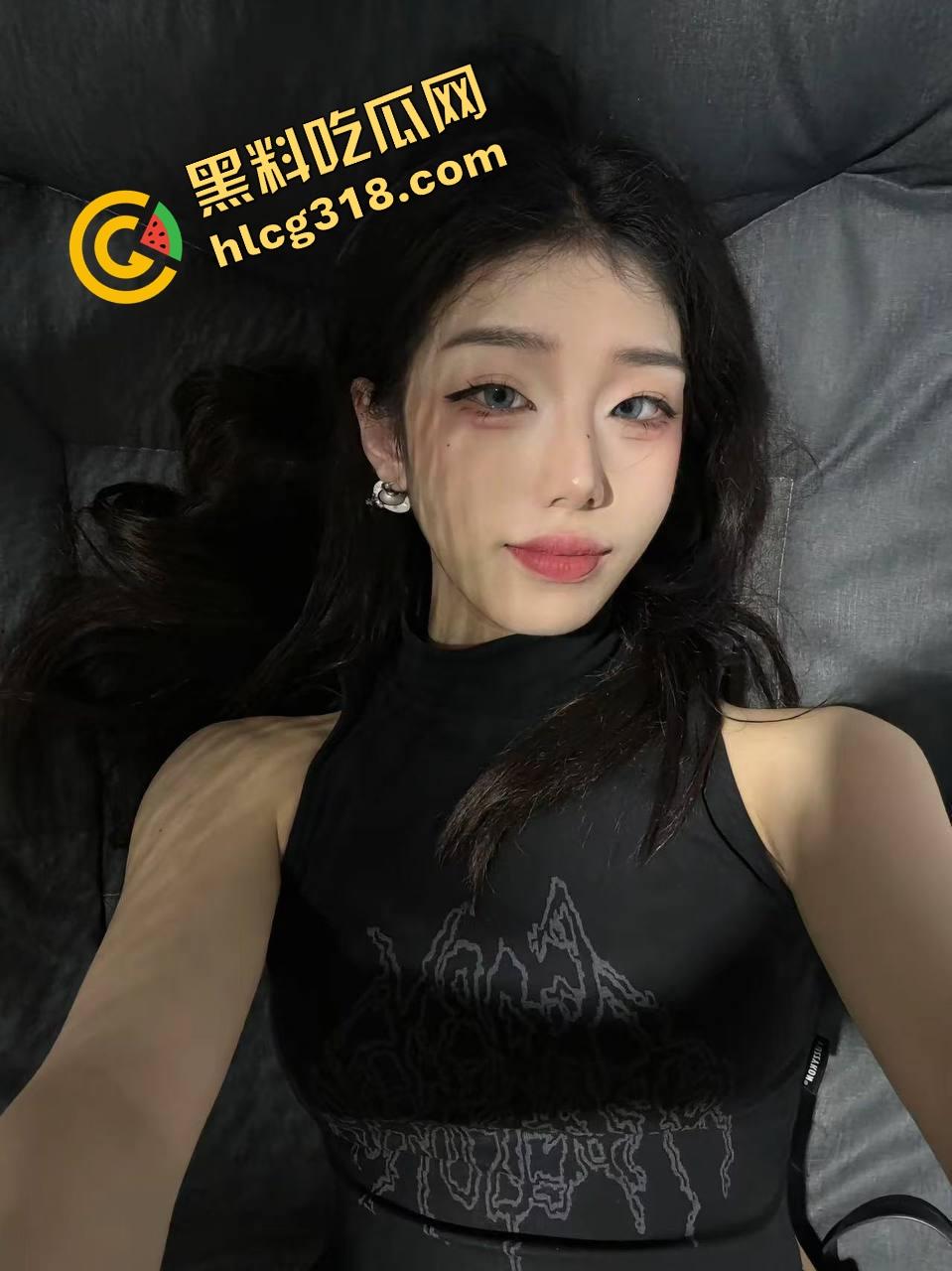 喜欢大奶乳交的你，别眨眼，大奶女神双乳夹干整根，龟头都冒烟！撸点狂飙，鸡巴投降！-6