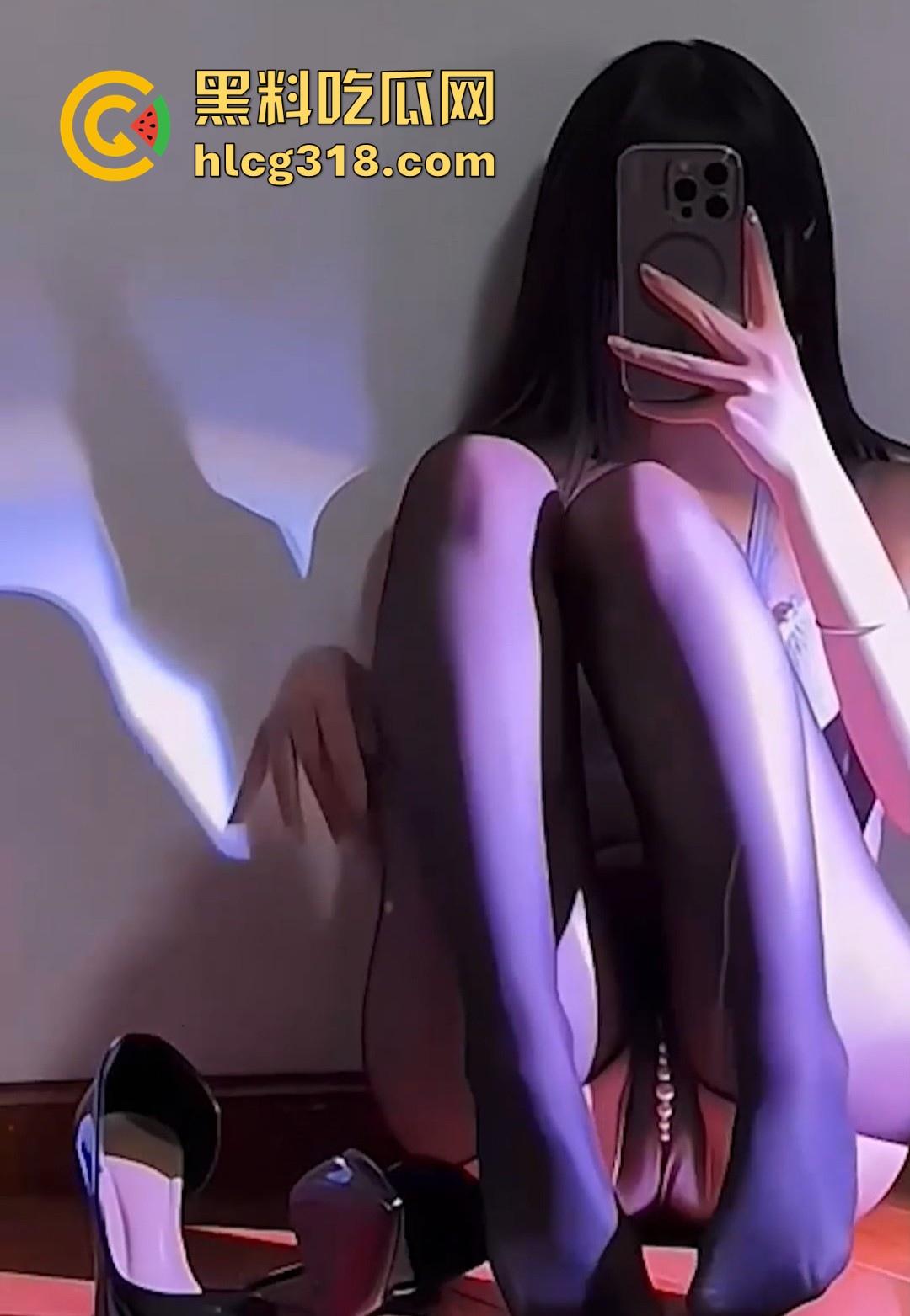 抖音擦边天花板【PAL】收费私拍曝光 长腿丝袜配高跟 妖娆身材和魅惑纹身 露脸自慰尽显诱惑！-10