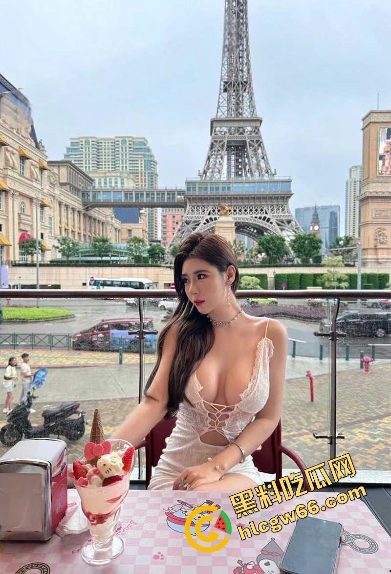 极品尤物【南汐】私拍流出，被金主当精盆母狗调教，露奶裸舞3P乱交，淫叫声酥得让人骨头发软！-5