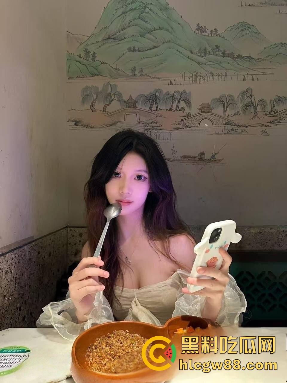 江苏工程职业技术学院大瓜，【柳涵瑗】口交视频泄密被有钱人包养，母狗反差婊吃鸡巴功夫一流-1