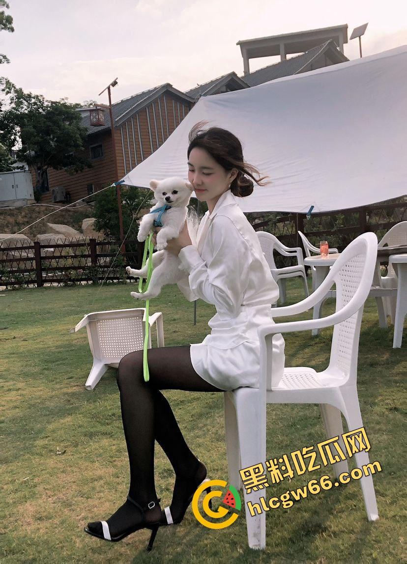 邯郸母狗『赵惠淼』穿汉服装清纯骗感情，背着男友偷肏被操上瘾，红黑开档丝袜跪舔口爆中出爽翻天！-2