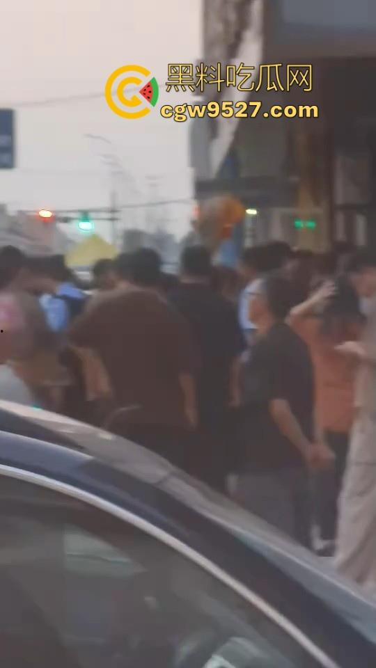 又一资金盘爆雷！江苏泰州冯苏鹰老板，骗走了几百个老年人一辈子的养老钱，最嘲讽的是旁边就是市场监管局！-5