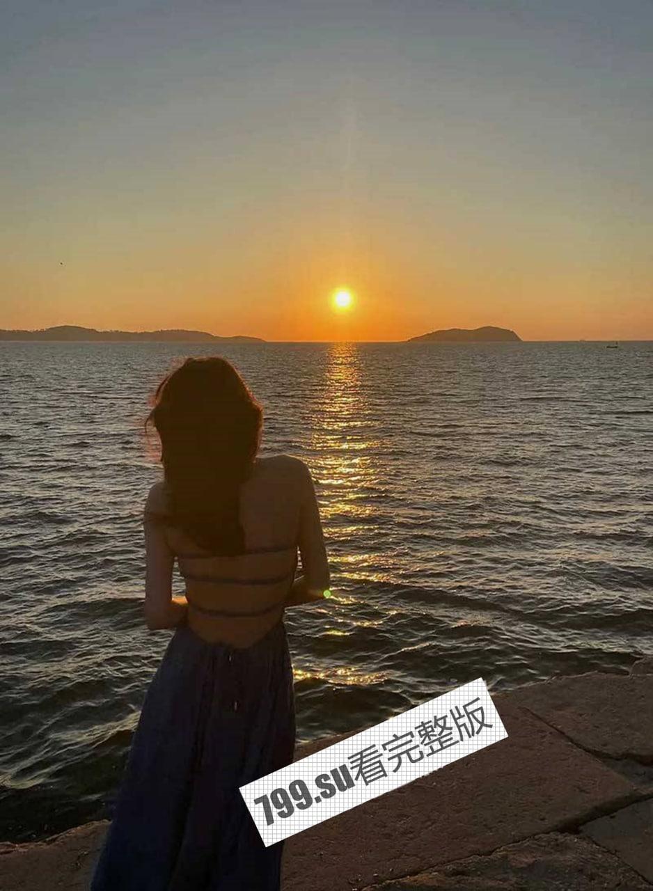 极品反差婊 抖音网红 Liuyue 大尺度私拍和男友啪啪视频流出 完美露脸-3