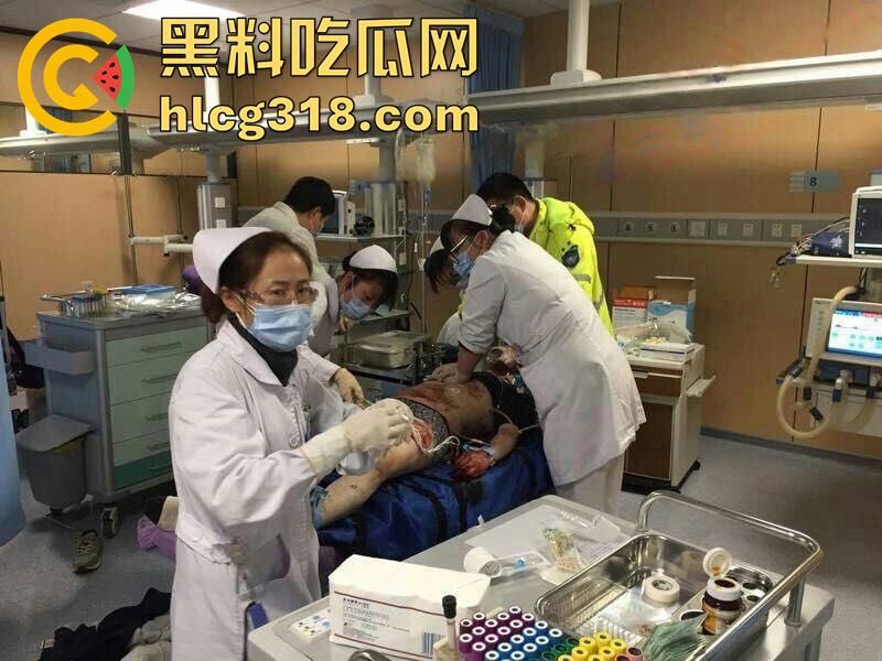 聪明人费尽心思，不如蠢人灵机一动！浙江男子翻越围墙撸老虎，被老虎当场咬死，该老虎已被射杀！-7