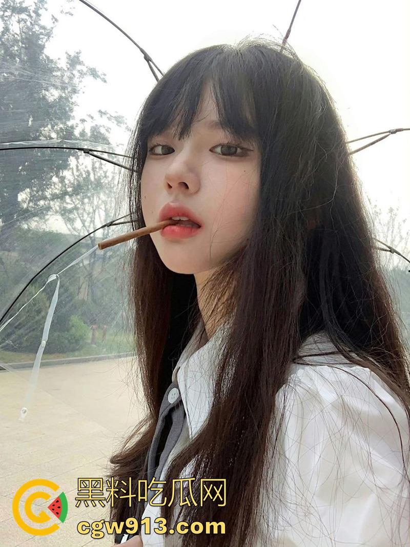 爱吃口水的颜值女神，商丘师范白虎学妹【范思绮】，身材高挑颜值超美，做爱时候吃男人口水才能高潮！-1