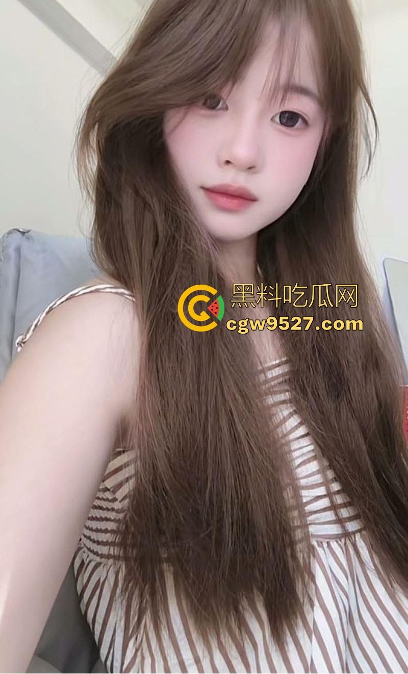 安徽职业技术学院00后极品嫩妹【张晓】私密视频流出，清纯如邻家女孩，各种性爱姿势撩人心弦，反差感拉满！-3