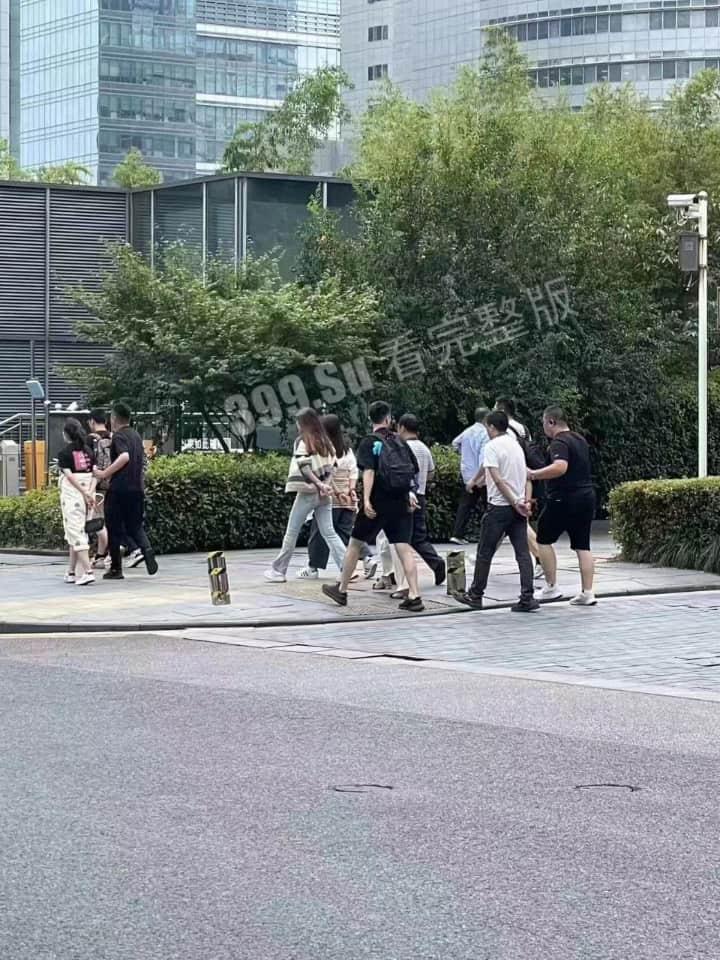 大瓜！国金中心公司诱骗员工团建 贩卖去缅北，家属托人去私聊  被告知人落地缅甸第二天就已死亡 聊天记录大曝光！-3