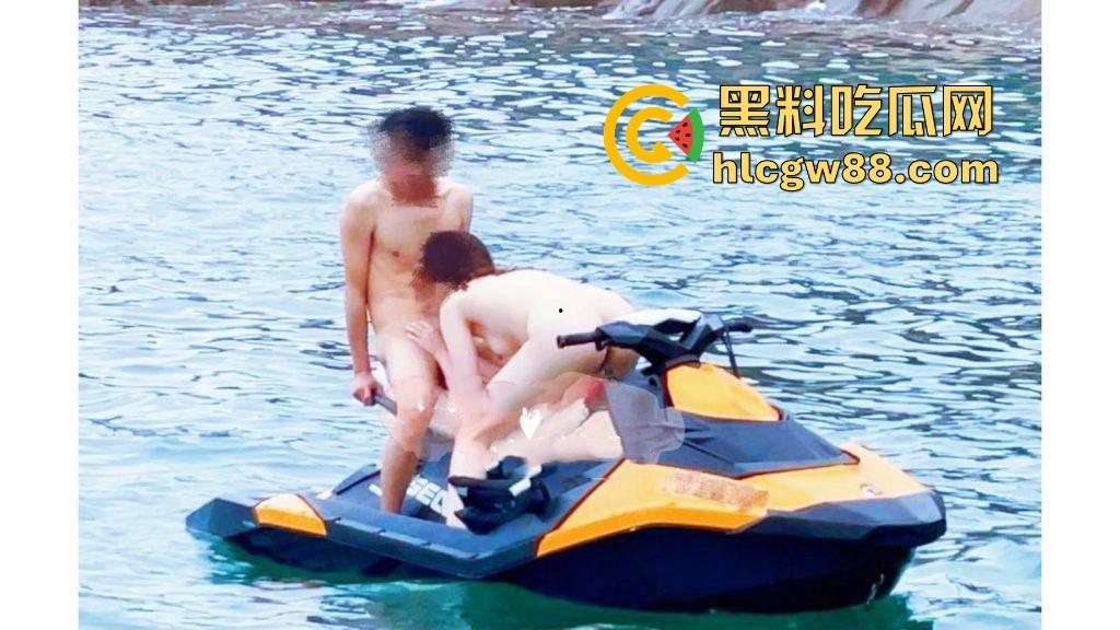 海南三亚海上摩托大野战，巨乳游艇宝贝上演真实戏码，又是羡慕大哥的一天！-2