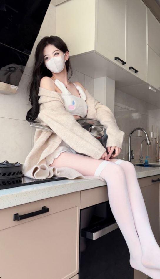 千呼万唤始出来，抖音“刘二萌”微密圈-5