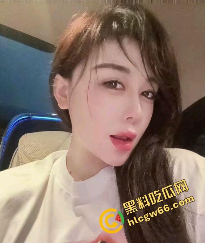 人妻人设崩塌，抖音大奶网红【大诗瑶】被爆操视频流出，露脸喊射我骚穴里，金主干到内射狂喷！-2