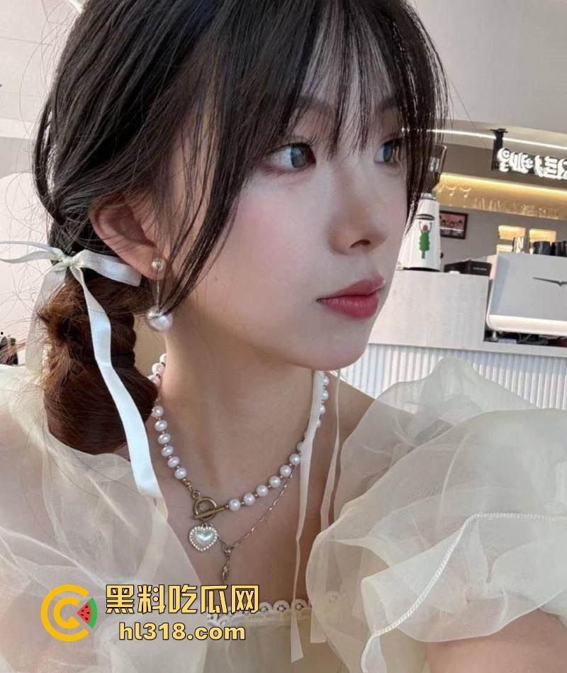 山东艺术学院油画系系花【乔若雨】清纯女神与纹身黄毛约炮，无套后入猛操，呻吟声充满整个房间！-3