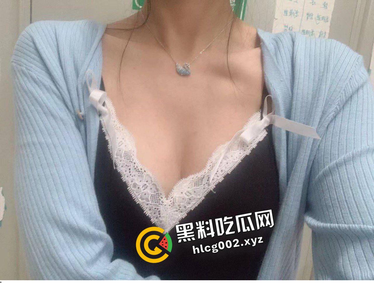 四川大学汉语言专业女大学生的私密时刻 没有反差 24小时的骚 爆操视频被男友流出-13