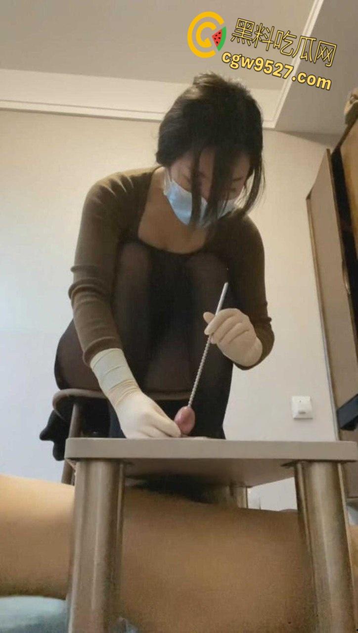 猎奇大赏！瓜友们母狗看多了，给大家分享一个公狗，被女医生马眼快撑爆，这都能射精太下贱了啦！-5