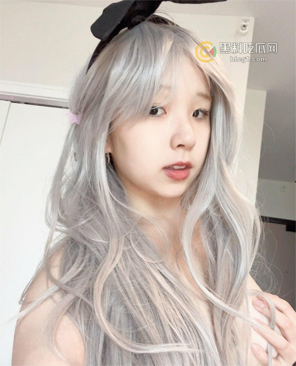 OnlyFans超火小骚妹matcha：童颜巨乳绝顶诱惑，让人欲罢不能-25