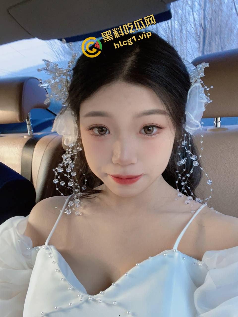 瓜友投稿曝光！冀州中学高中同学『王微欣』给闺蜜当伴娘 被单男得吃爆操！-3