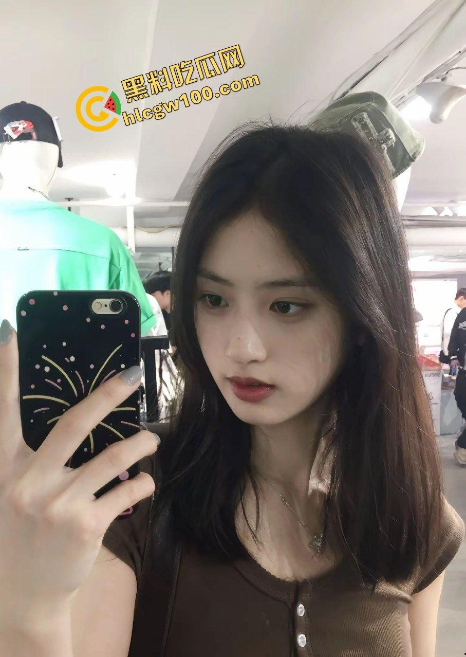 上海震旦职业学院反差骚鸡肉便器『王艺婉』母狗体质滥交无数 炮友情趣后入激烈做爱！原创独家曝光流出！-6