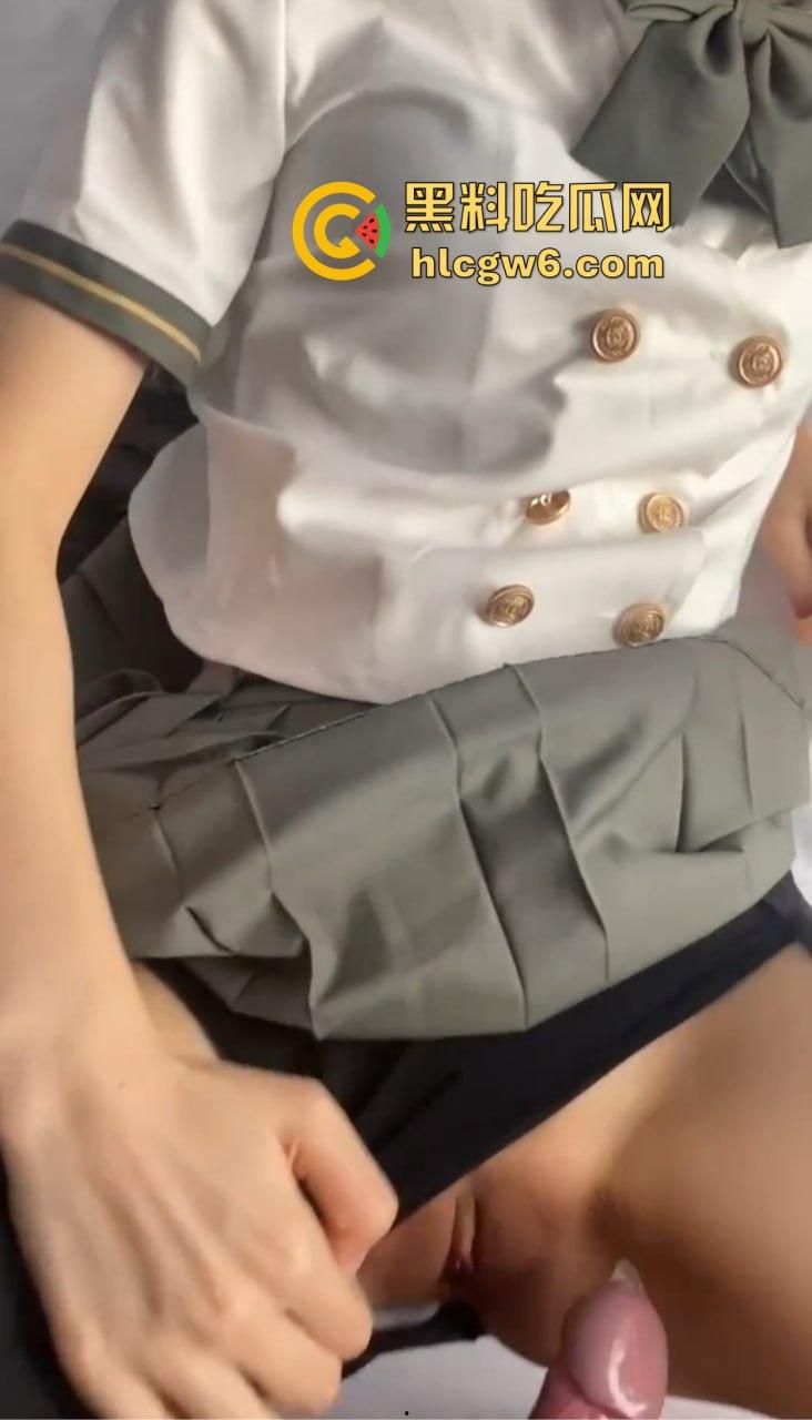 天津精神小妹【孙琪琪】按月包养服务，4K价格体验8次，情趣丝袜搭配角色扮演，这骚妹子把代入感拿捏得死死的！-4