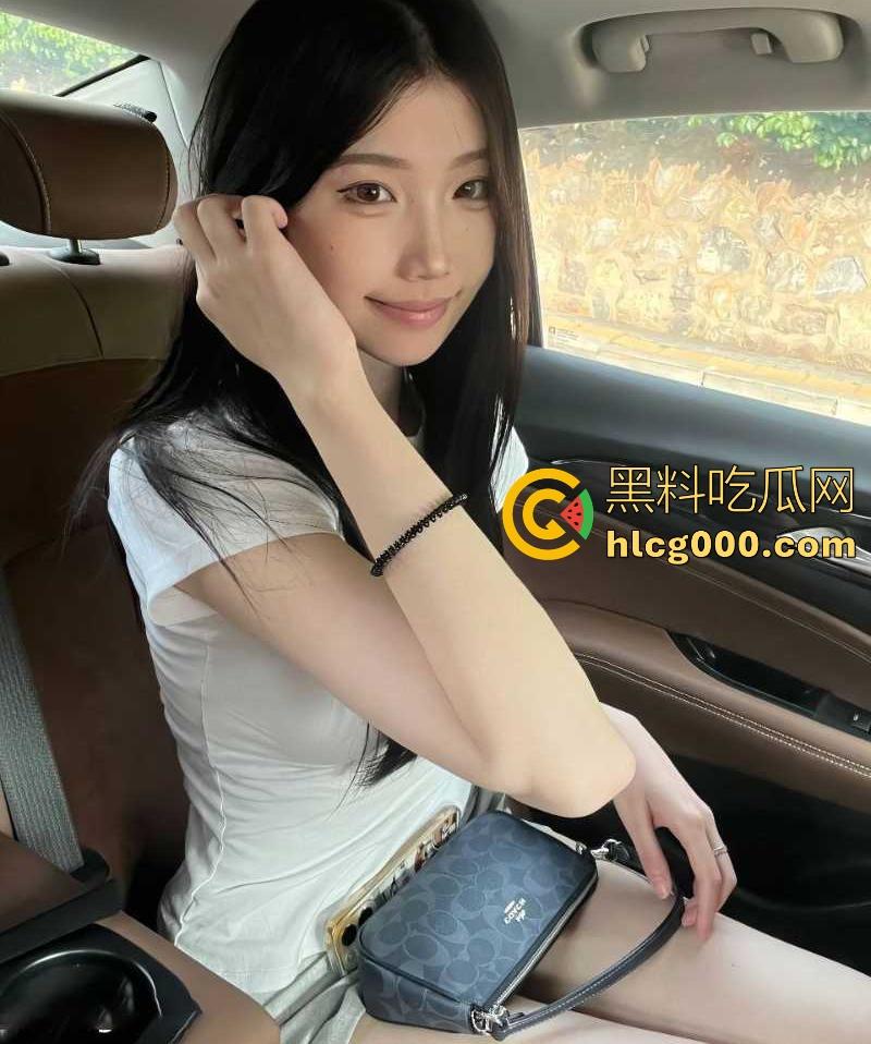 广州大学清纯女大【杨薇薇】私密视频曝光，揭开她的另一面，淫荡的反差小母狗，酒店激情口交女上位！-1