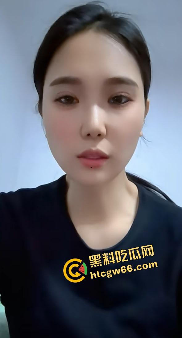 河北邯郸『黑妮儿』凉皮摊不卖凉皮仨老娘们组团开荤，把小伙榨得废了？全城传疯，她本人急忙辟谣！-11