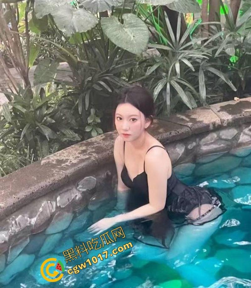 淄博医院职工【崔晓涵】出轨丑闻震惊网络！已婚美人与外科同事激战视频曝群，激情四射，医院群组炸锅-3