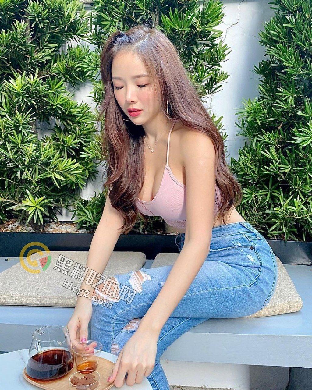 大二女学生开房被同学疯狂迷奸玩弄抠逼，惊悚内幕曝光！-11