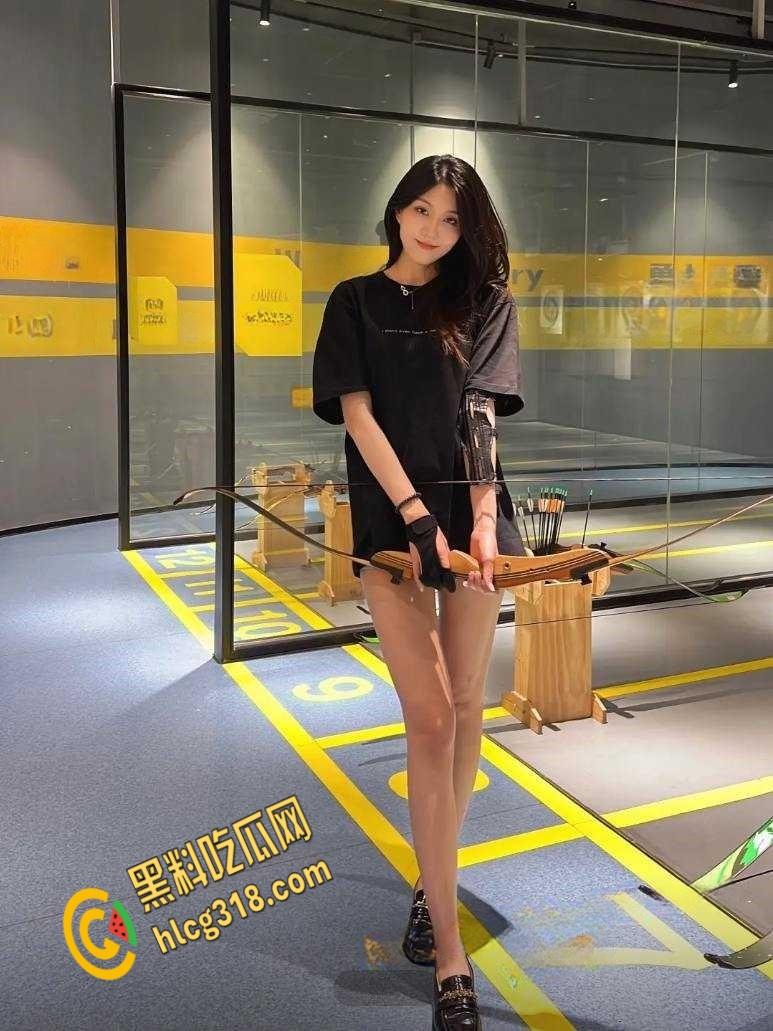 靶场射箭媛勾引诱惑，黑丝秘书陪你玩到爽，从弓弦震响到床上69陪睡，现在办卡还来得及吗？-3