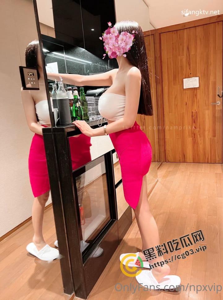 超级巨乳来袭！OF最新【NPX】超级大G女神大合集！身材不胖  绝对不符合科学比例的巨乳(2V 两小时合集）-10