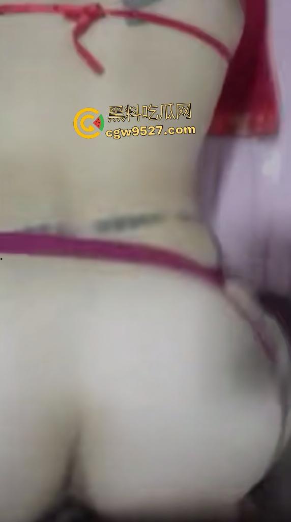 抖音【川妹儿雪儿】纹身婊被后入像放鞭炮，口交巨乳垂荡和冬瓜一样大！-6