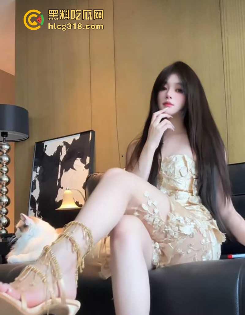 抖音高颜值网红【尼兔】收费福利曝光，超绝美腿模上演超淫丝足诱惑，简直是秀色可餐啊！-4