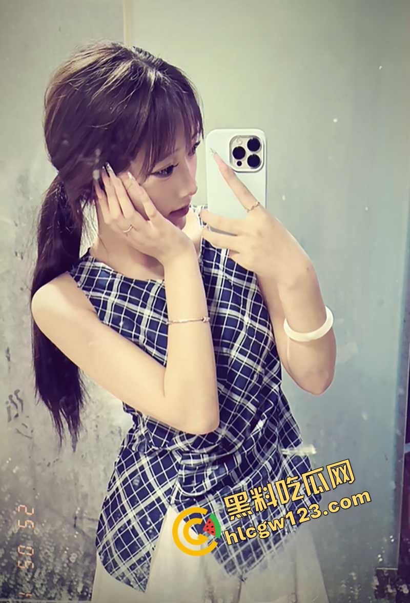 2000块砸晕嫩妹，东南文理学院08年学生『林七七』价码聊到明明白白，被爆一顿爆操捧臀猛干视频疯传！-8