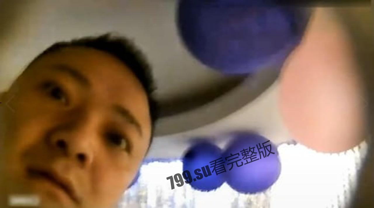 一对男女去投宿某旅馆开房间 欢愉之时发现异样 吓得拔屌拆镜头-2