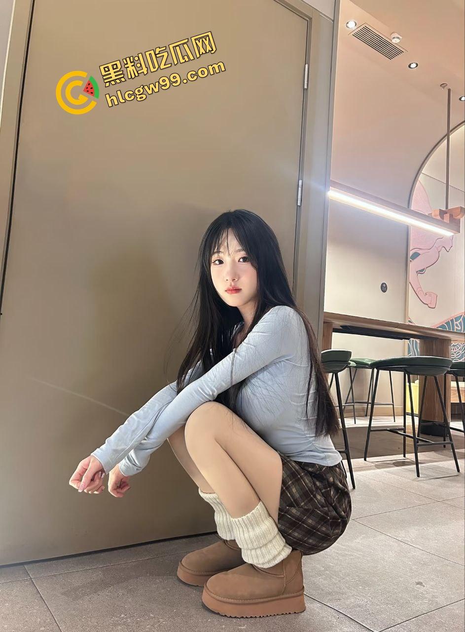 红书抖音甜御反差骚鸡【伤心小椰子】私下约炮金主爸爸，浴室马桶露粉逼激烈后怼爆干！独家曝光！-6