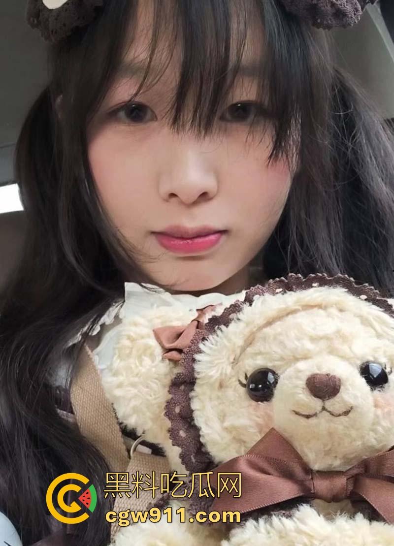 广西大学数字媒体艺术设计系【林惠芸】小萝莉舞蹈尤物，金主定制裸舞乳夹淫纹 ，取悦金主在屏幕前肆意扭动！-2